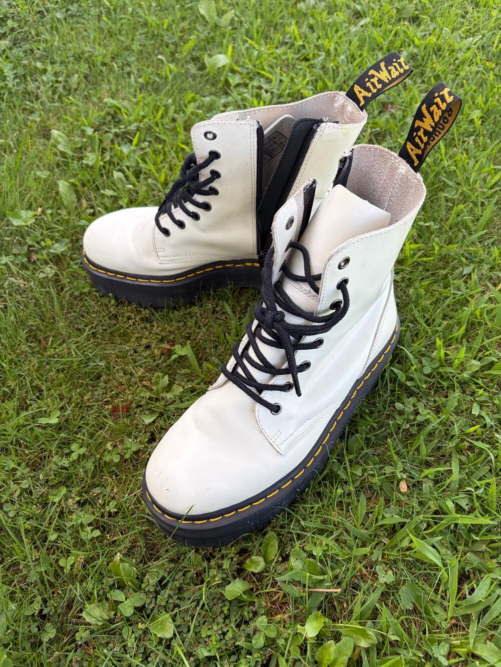 DR.MARTENS Jadon Platform Boot Unisex Size US M8/W9 White-Preowned